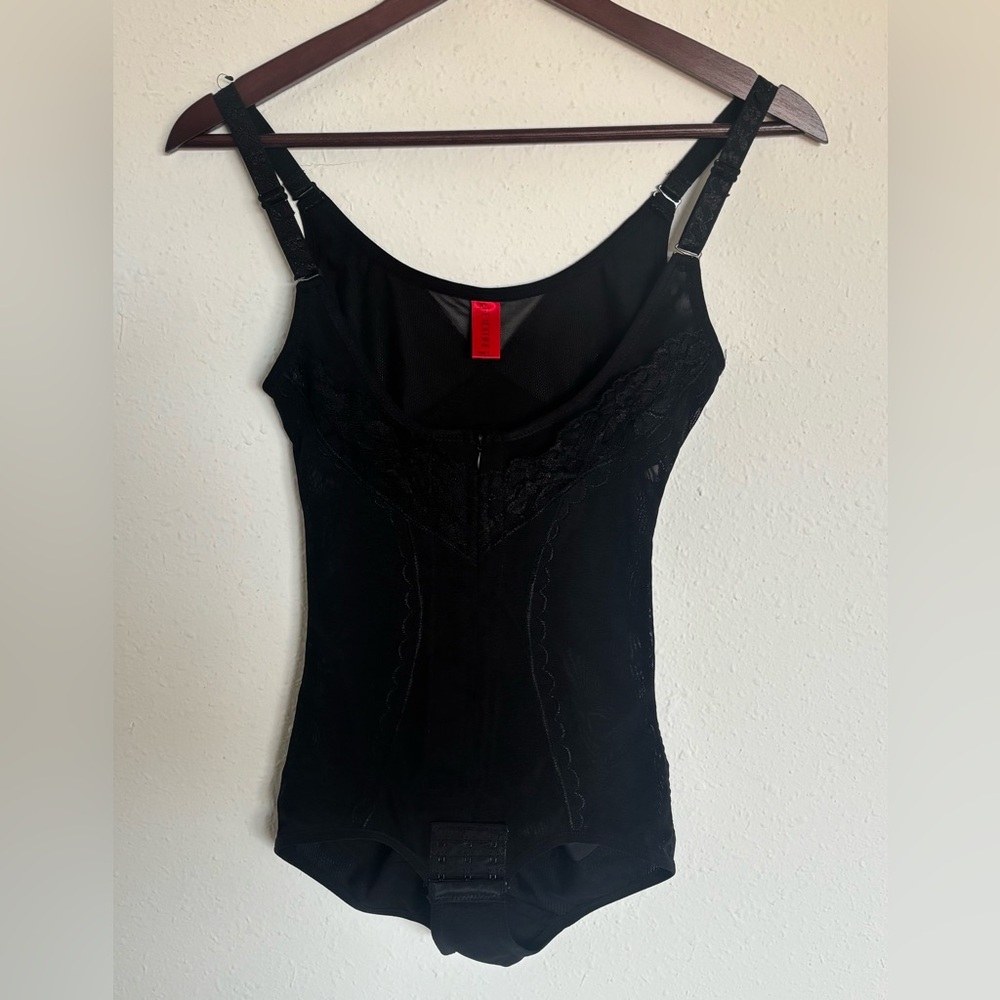 ReDefine Sleek Black Shapewear Bodysuit